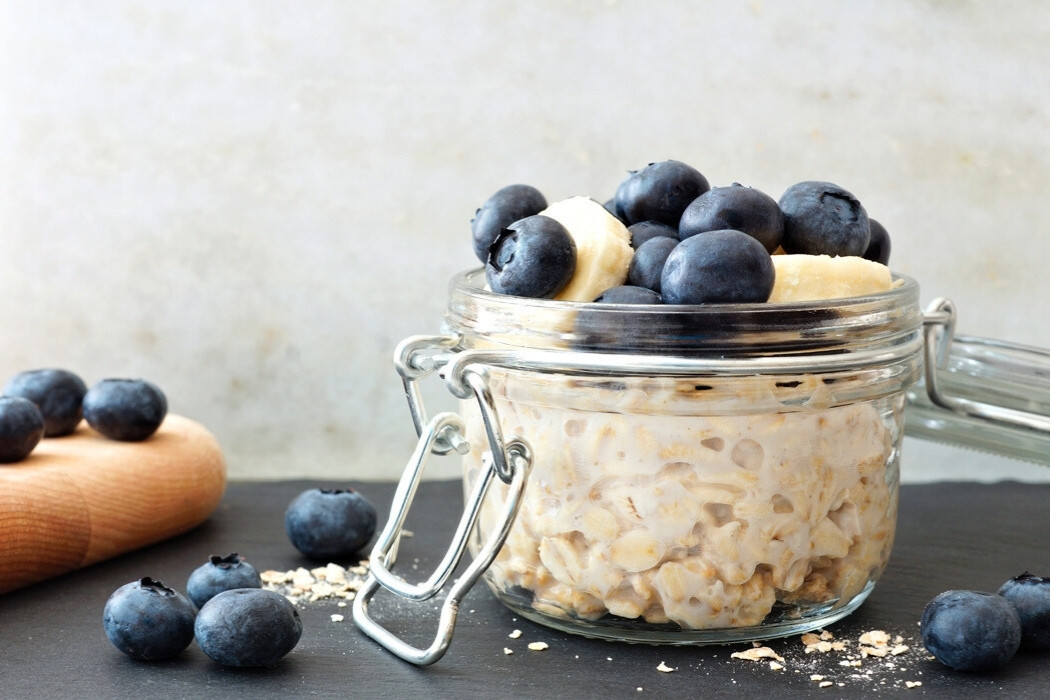 Overnight Oats with Blueberries