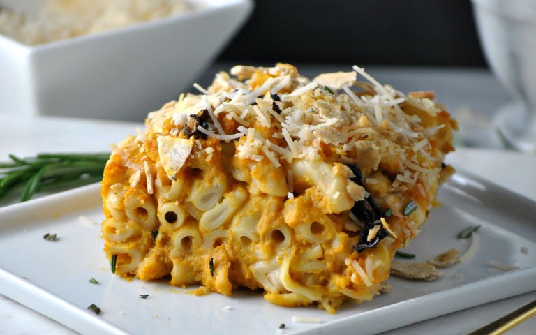 butternut squash mac and cheese casserole
