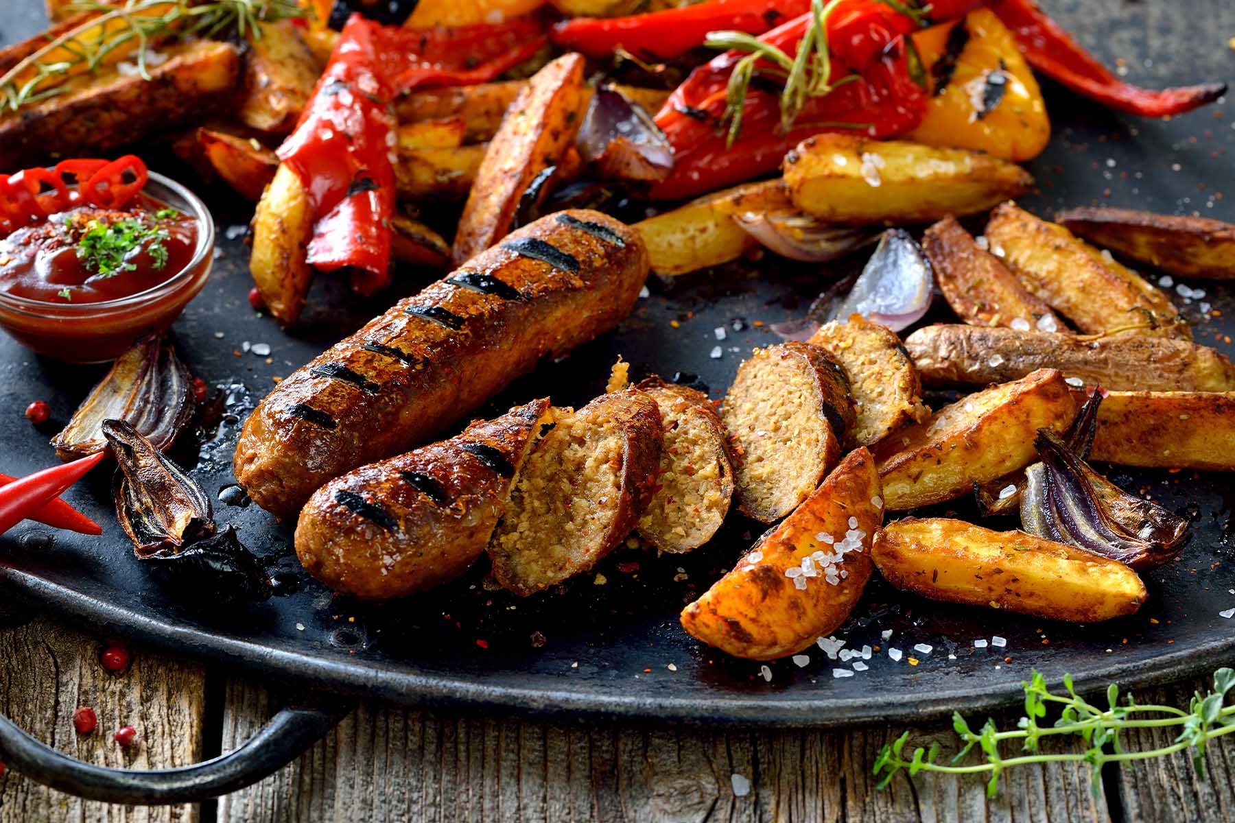Hero_Australia_BBQ-Sausage-with-Peppers-and-Potatoes