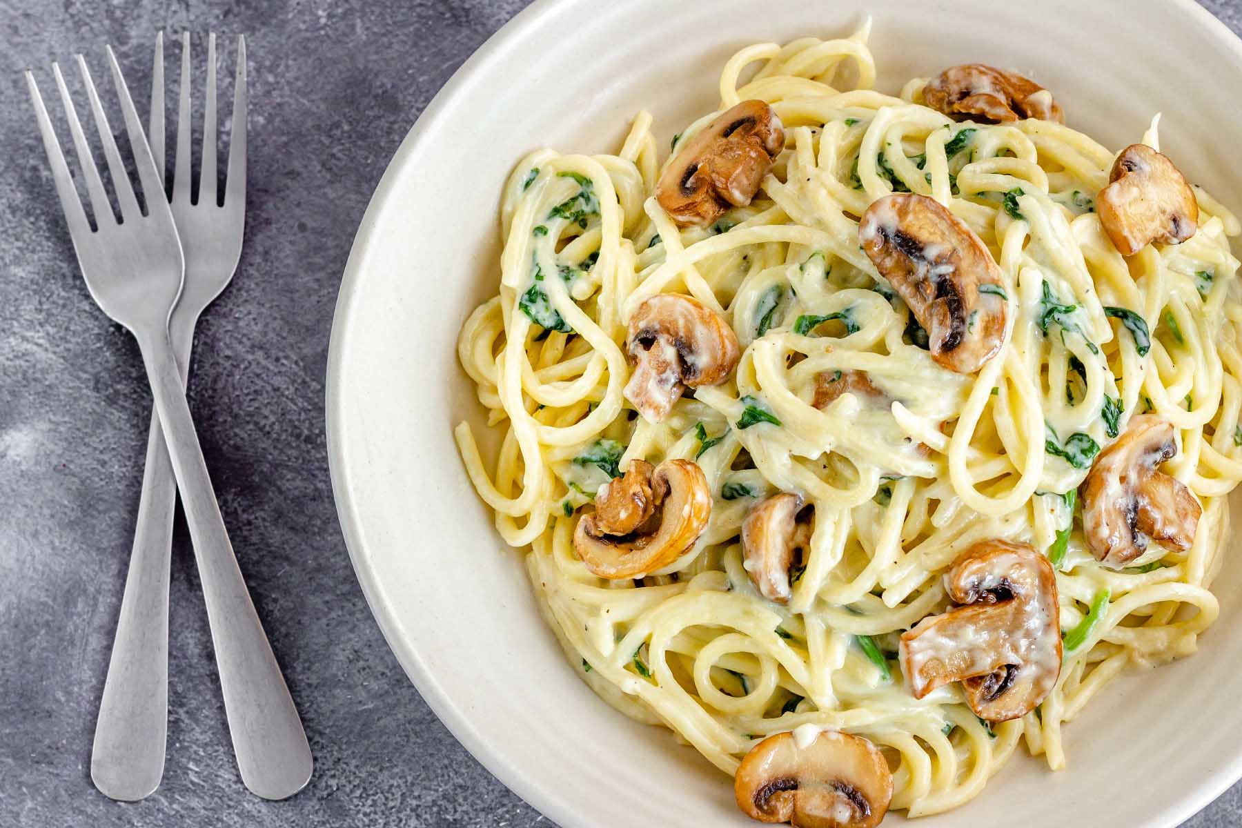 Hero_France_Creamy-Mushroom-Pasta