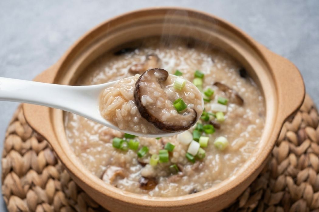 Cháo gạo lứt rau củ